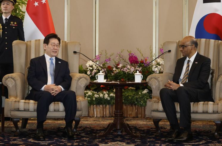 싱가포르 국빈 방문 李대통령 "부동산 정책·공직사회 문화 배울 것 많아"