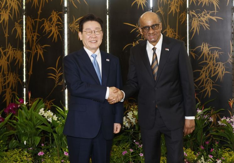 싱가포르 국빈 방문 李대통령 "부동산 정책·공직사회 문화 배울 것 많아"