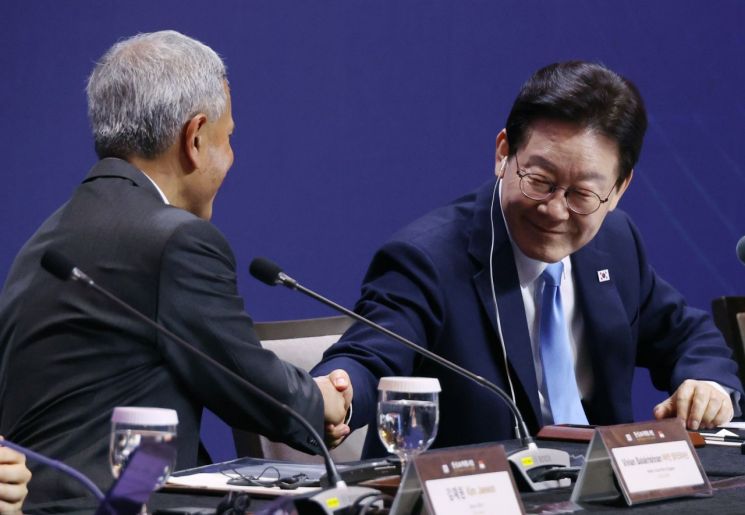 이재명 대통령 "2030년까지 싱가포르에 3억달러 펀드 조성"