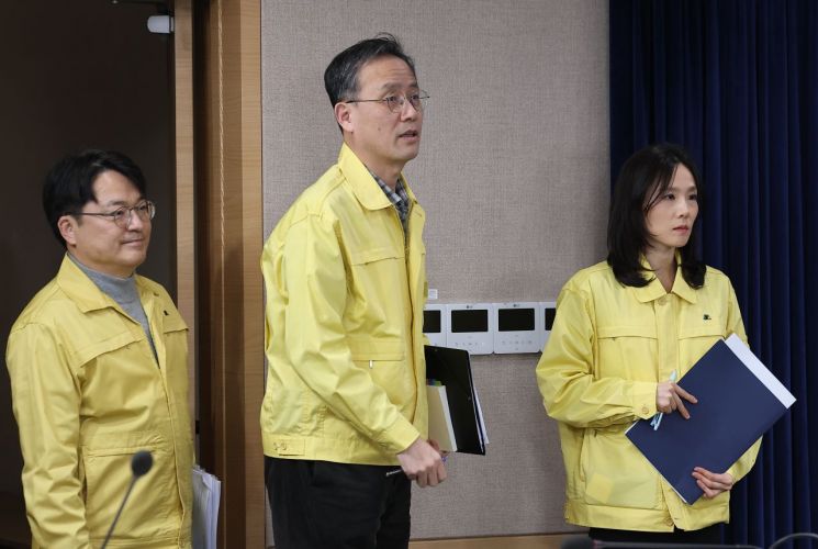 [美 이란 공습]정부, 연일 합동 점검회의 "금융시장 혼조 양상…면밀 모니터링"