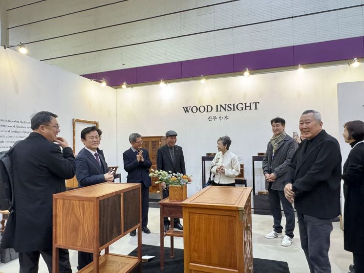 나무의 시간을 잇다…서울에서 만난 진주소목