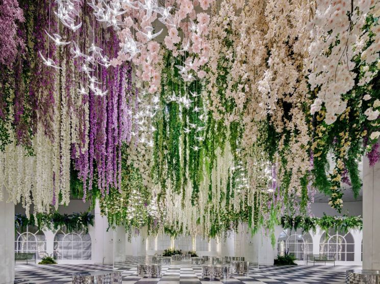 “백화점이야, 식물원이야?”… 신세계 센텀시티, 중앙광장 ‘하이퍼 가든’ 공개