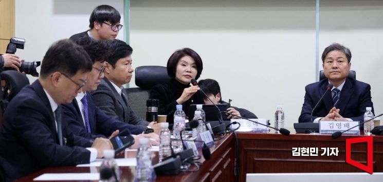 당정 "중동 체류 국민 파악 최우선…원유 등 확보대책 점검"