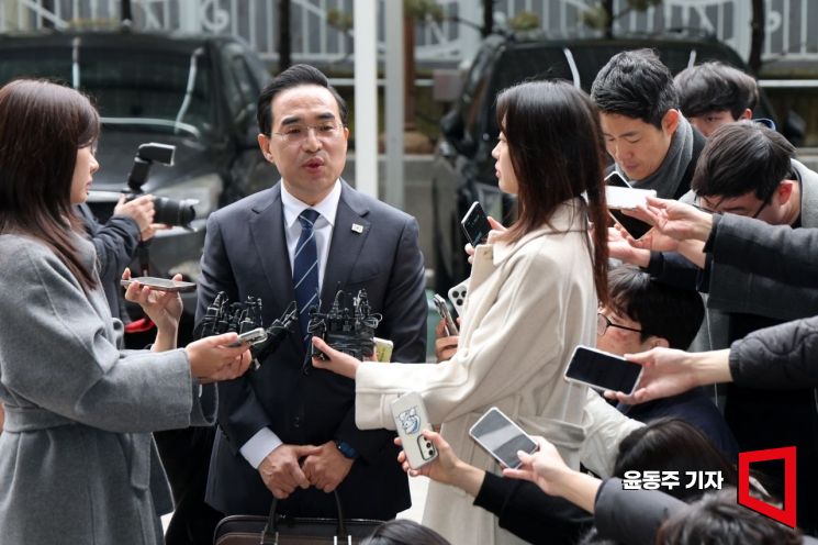 [포토] 답변하는 박홍근 후보자