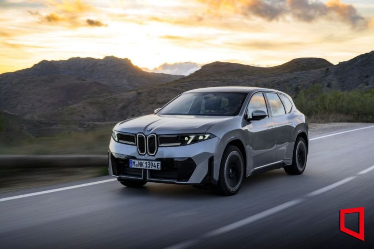 세계 자동차 어워즈 석권…'더 뉴 BMW iX3' 3분기 출시