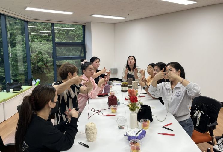 "돌봄부터 취업까지"…완도군, 44억 '가족 행복' 팔 걷어