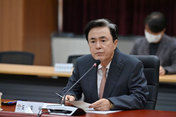 김태흠지사 "빈껍데기 통합은 거부…국회 특위·범정부기구로 다시 짜야"