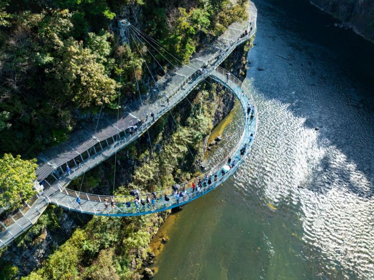 철원군, 한탄강 주상절리길 개통 4년 만에 관광객 300만명 돌파