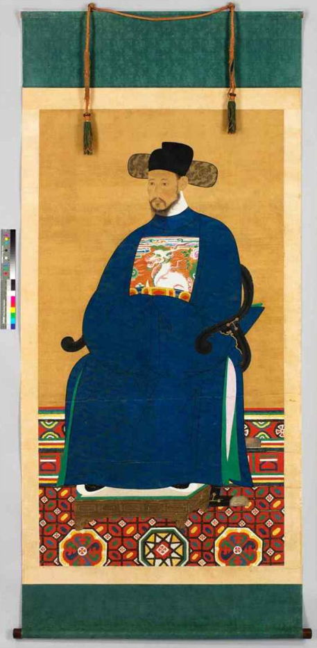 13세기 고려청자·17세기 공신 초상화 보물 된다