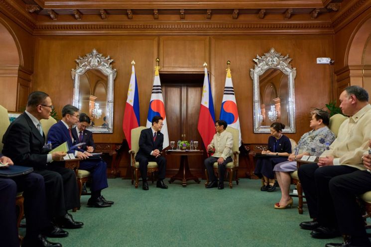 李대통령, 싱가포르·필리핀 순방 마지막 날…4일 오후 귀국