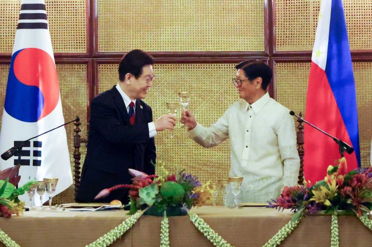 李대통령, 싱가포르·필리핀 순방 마지막 날…4일 오후 귀국