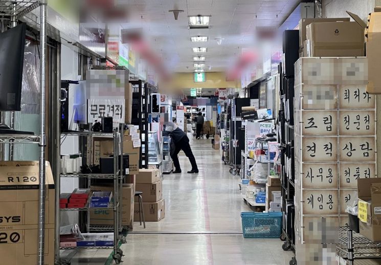 노트북 314만원·휴대폰 254만원…중동 전쟁 '나비효과'에 한숨 터진다[미국-이란 전쟁]