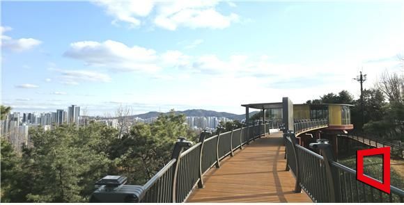 인천 수봉공원 스카이워크. 인천시 제공