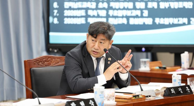 "네 탓 공방 멈춰라"...최정훈 도의원, 목포 석현지구 초등학교(가칭 양... - 뉴스 썸네일 이미지