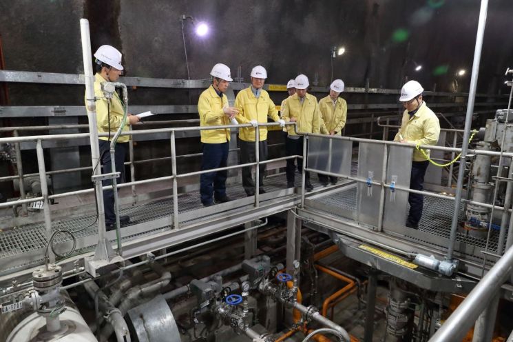 정부, 비축유 스와프 제도 가동…정유사 원유 수입 공백 메운다