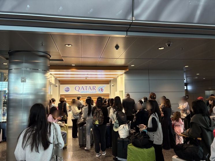 카타르에 발이 묶여있던 한국인 300여 명이 9일 오후 3시45분경(현지시간 오전 9시45분) 카타르 민항기를 타고 한국으로 출발했다. 외교부 제공