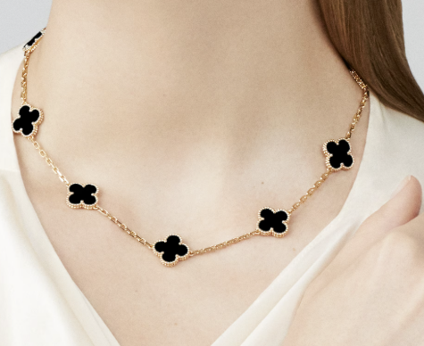 반클리프 아펠의 빈티지 알함브라 네크리스 10 모티브 목걸이. 반클리프 아펠 홈페이지