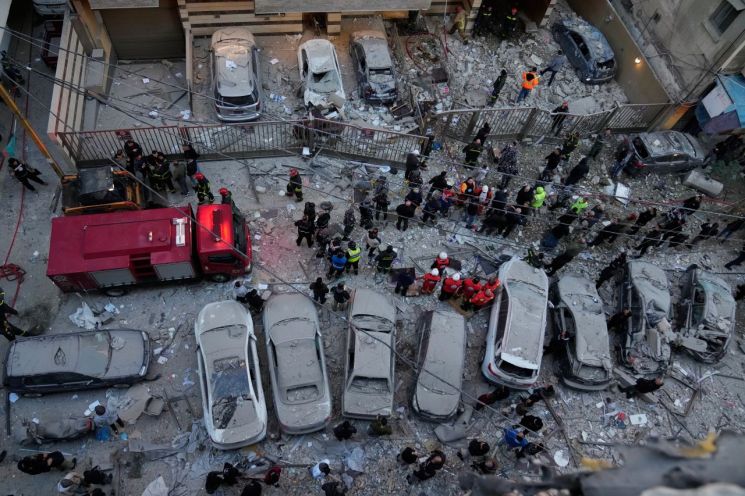 군기지였던 건물 오판?...'175명 사망' 이란 초등학교 폭격에 미군 책임... - 뉴스 썸네일 이미지