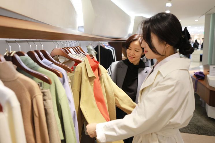 롯데백화점 광주점 '더 그레이트 패션 페어' 진행 - 뉴스 썸네일 이미지