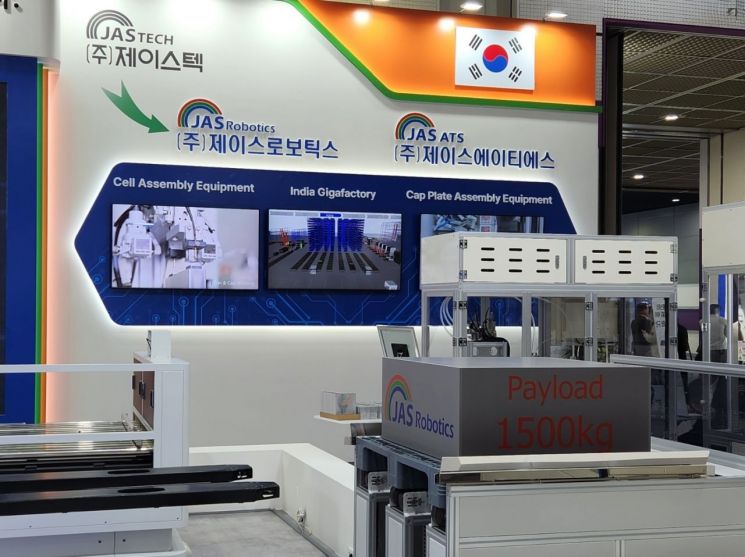 On the 12th, Jstec robots were exhibited at the 'InterBattery 2026' expo. Photo by Chunhan Lim