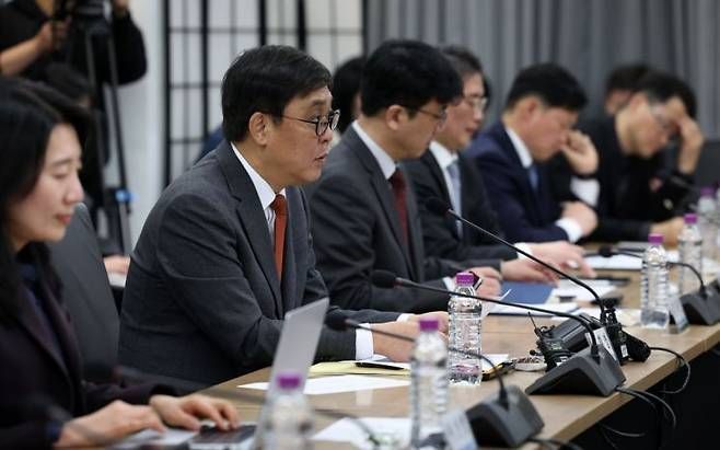 최휘영 문화체육관광부 장관(왼쪽 두 번째)이 5일 서울 종로구 국립현대미술관 서울에서 열린 '공연스포츠 암표 방지 민관협의체' 발대식에서 인사말을 하고 있다. 문화체육관광부