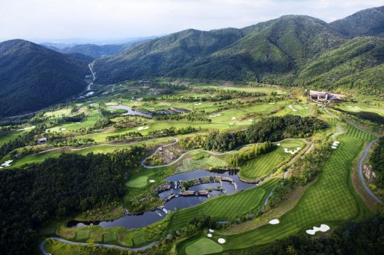 KLPGA Tour players fear the 15th hole at Rainbow Hills the most. Photo by KLPGA