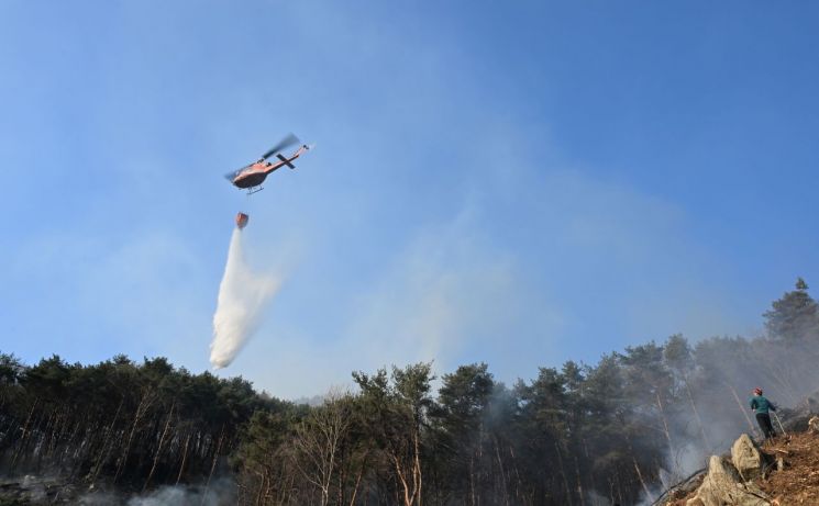 거창군, 2025년 산불 진화 사진