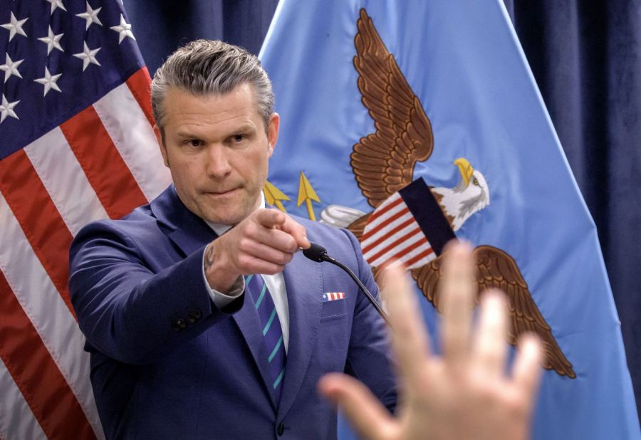 Pete Hegseth, U.S. Secretary of Defense, is answering reporters' questions on the 5th (local time) at MacDill Air Force Base in Tampa, Florida, USA. Photo by EPA Yonhap News