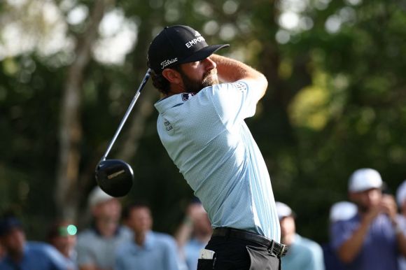 캐머런 영이 더 플레이어스 챔피언십 4라운드 15번 홀에서 티샷을 하고 있다. 폰테베드라비치=AFP연합뉴스