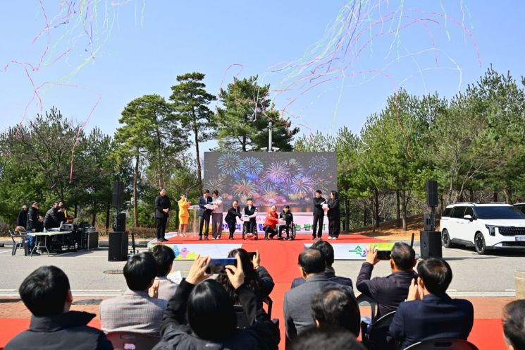속초시가 17일 교동 775번지 일원에서 속초 반다비체육센터 건립 기공식을 개최하고 있다. 속초시 제공