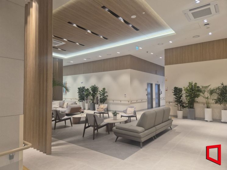 서울 강동구에 위치한 KB골든라이프케어의 프리미엄 요양시설 '강동 빌리지 내부 풍경. 이은주 기자