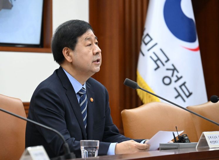 "2주면 바닥" 나프타 경제안보품목 한시 지정…대체 수입선 확보 추진(종합)