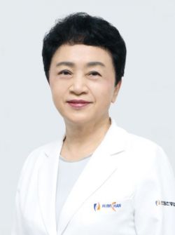 김봉옥 뿌리요양병원 명예원장