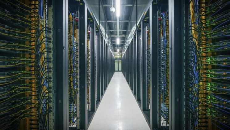 AI 데이터센터는 천문학적인 연산 코어를 지휘할 강력한 성능의 CPU가 필요하다. 연합뉴스