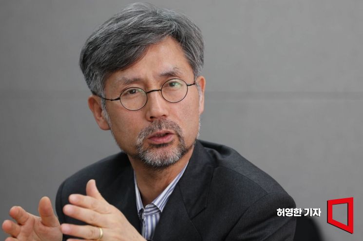 지난 18일 아시아경제 본사에서 열린 긴급통상좌담회에 참석한 김태황 명지대 국제통상학과 교수가 발언하고 있다. 허영한 기자