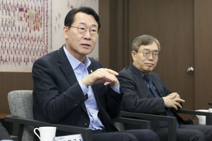 정명근 화성특례시장이 데이터 기반 도시개발방안에 대한 의견을 말하고 있다. 화성시 제공