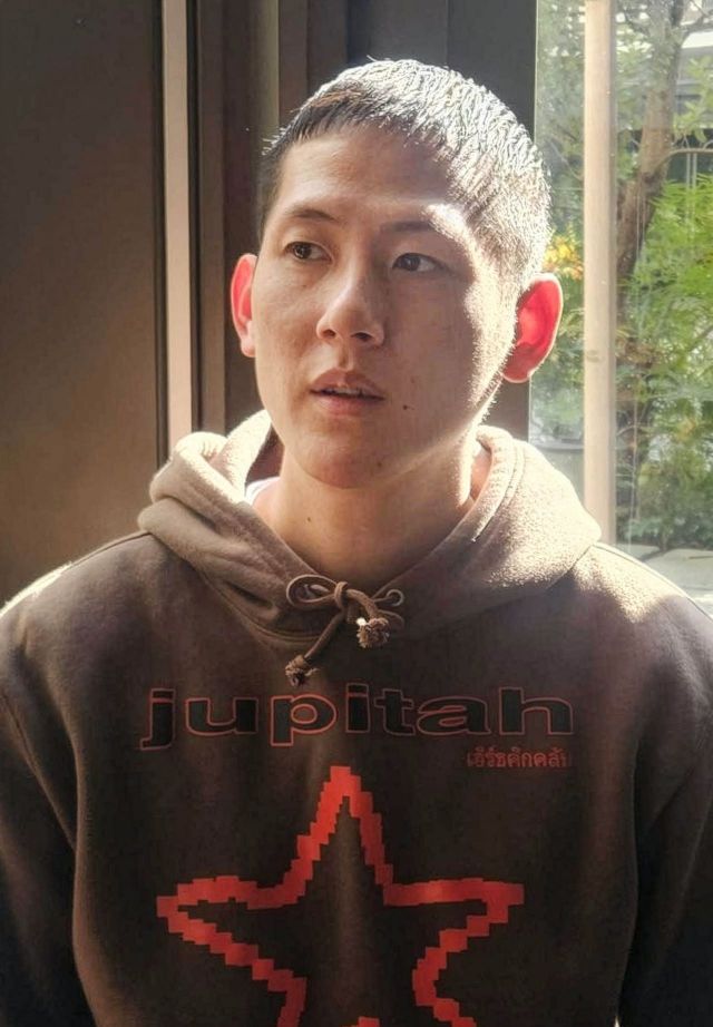 래퍼 PM kenobi가 도쿄 신주쿠의 한 카페에서 아시아경제와 만나 인터뷰하고있다. 전진영 기자.