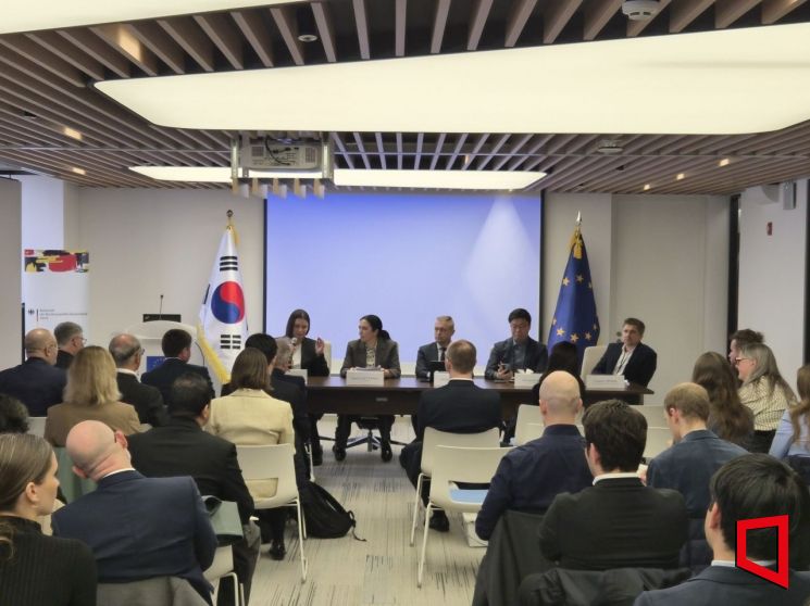 20일 서울 중구 주한유럽연합(EU)대사관에서 열린 '우크라이나 전쟁 4년, 글로벌 불안정성과 한반도 시사점' 간담회. 심성아 기자