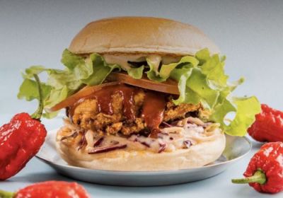 호주의 수제버거 체인점 베티스 버거에서 출시한  ‘매드맨 버거(Madman Burger)’. 베티스 버거