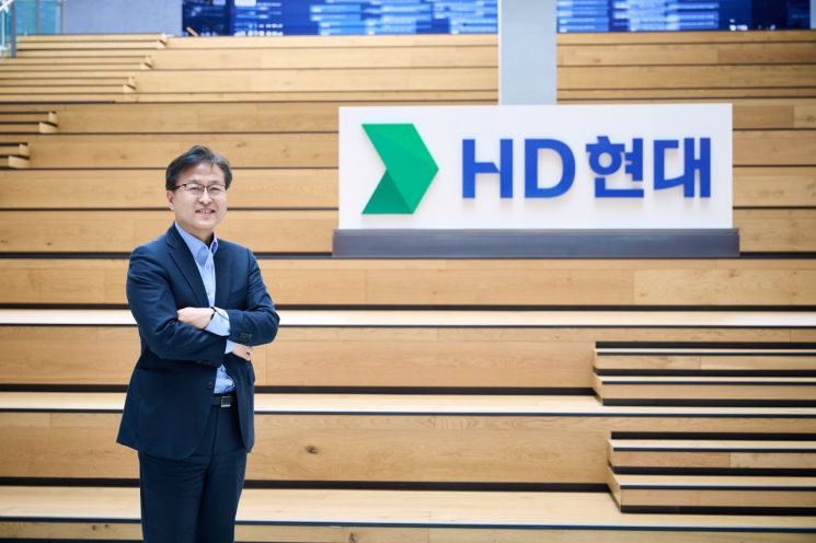 권병훈 HD한국조선해양 미래기술연구원 전동화센터장이 지난 20일 경기도 판교에 위치한 HD현대글로벌R&D센터에서 인터뷰 후 포즈를 취하고 있다. HD한국조선해양