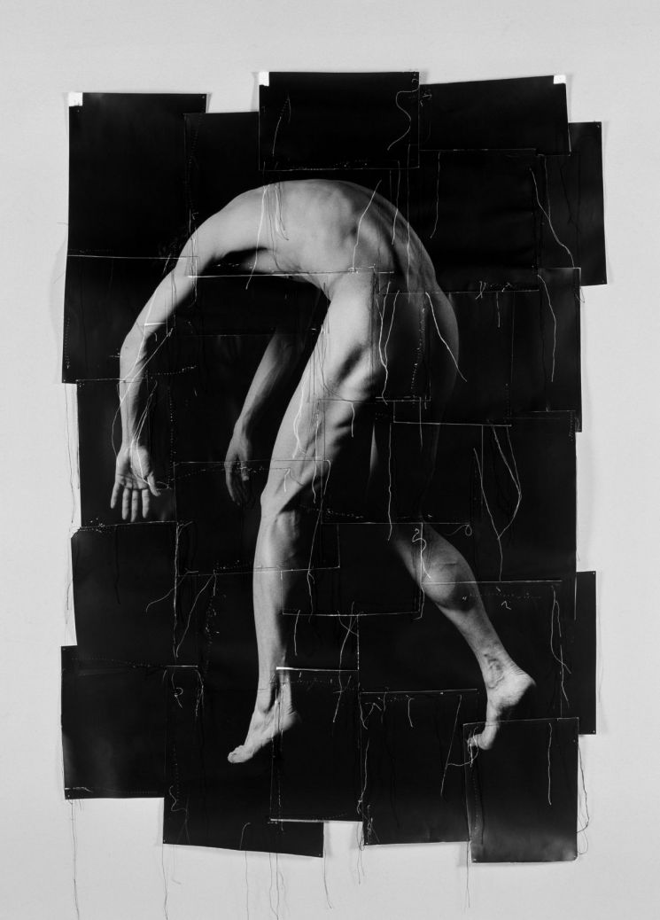 구본창, '태초에 #13', 1998, 종이에 젤라틴 실버프린트와 바느질, 135×95cm . 사진 경기도미술관