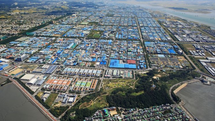 始华国家产业园区全景。始兴市提供