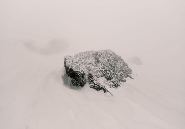 북극성 Polaris #4314, 2026 Archival Pigment Print on Hanji 140 x 76 cm. 갤러리 508