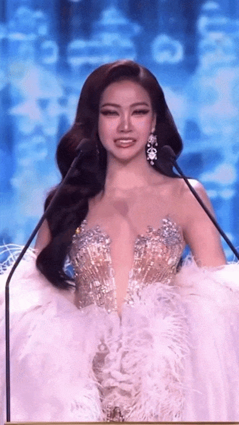 태국의 한 미인대회 무대에서 참가자의 치아 보철물이 갑자기 빠지는 돌발 상황이 발생했다. 인스타그램 캡처