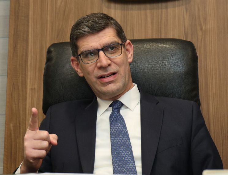 하잼 자키 주한이집트대사가 아시아경제와 인터뷰를 하고 있다. 윤동주 기자