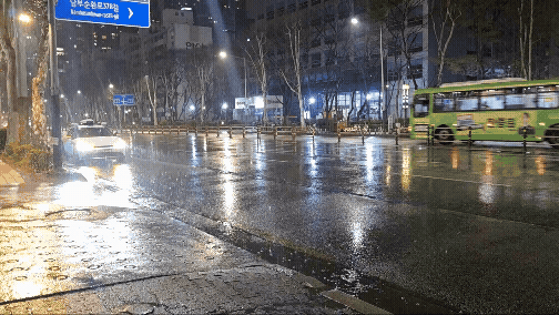 카카오모빌리티가 운행하는 자율주행 택시 서울자율차가 이동하는 모습. 카카오모빌리티