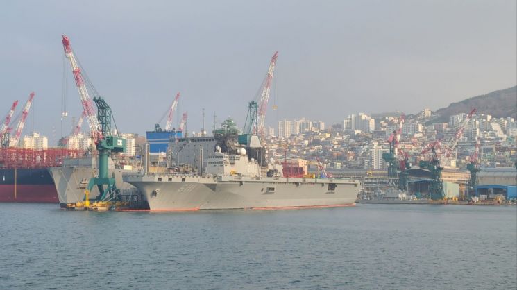 '조선'에 '방산' 더했다…부산시, 글로벌 함정 MRO시장 노려