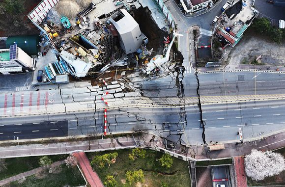 지난해 4월 11일 경기도 광명시 일직동 신안산선 공사 현장에서 붕괴 사고가 발생했다. 연합뉴스 제공
