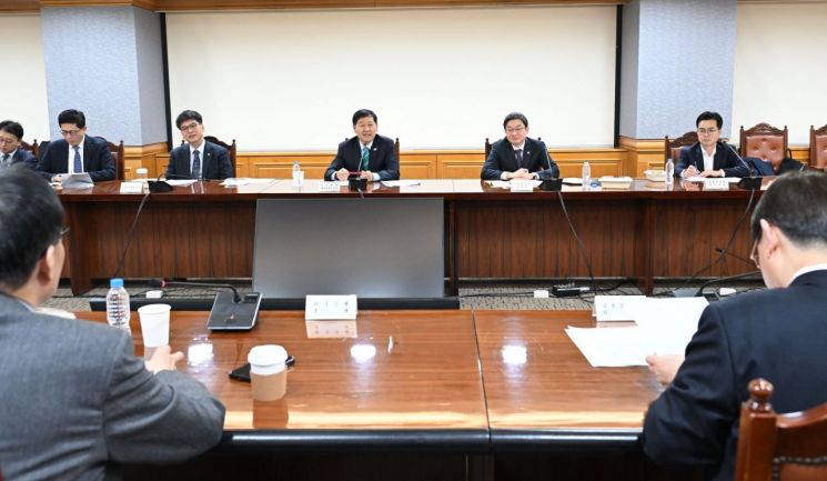 트럼프發 확전 공포에 금융위기 고점 바라보는 '전쟁 환율'