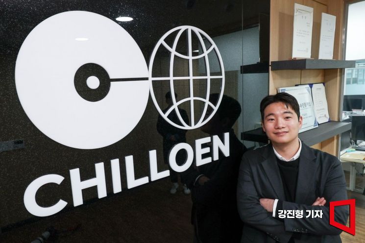 Jongin Cho, CEO of Chilroen, poses ahead of an interview on the 9th at Chilroen in Seocho-gu, Seoul. Photo by Jinhyung Kang